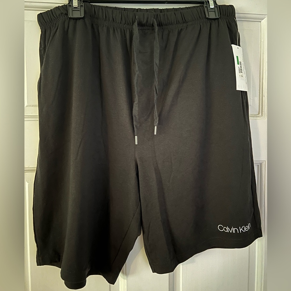 (NWT)Black Calvin Klein shorts